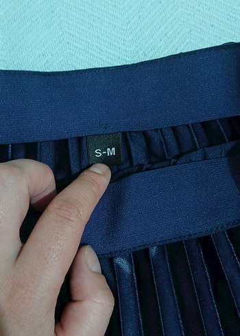 Lacivert Pileli Uzun Kadın Etek - Görsel 5