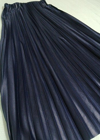 Lacivert Pileli Uzun Kadın Etek - Görsel 2