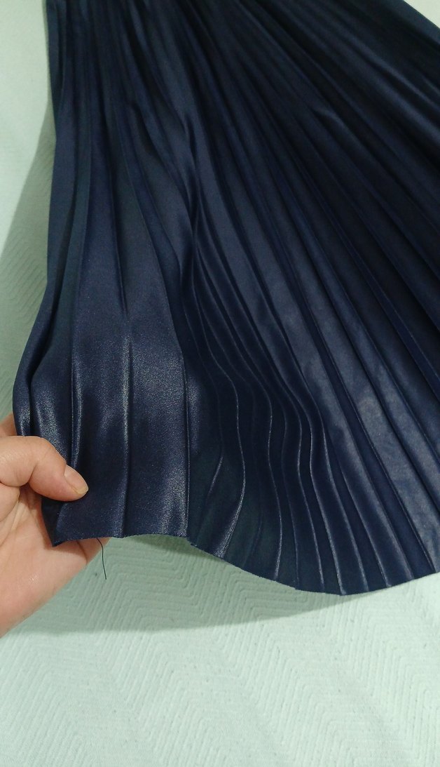 Lacivert Pileli Uzun Kadın Etek - Görsel 3