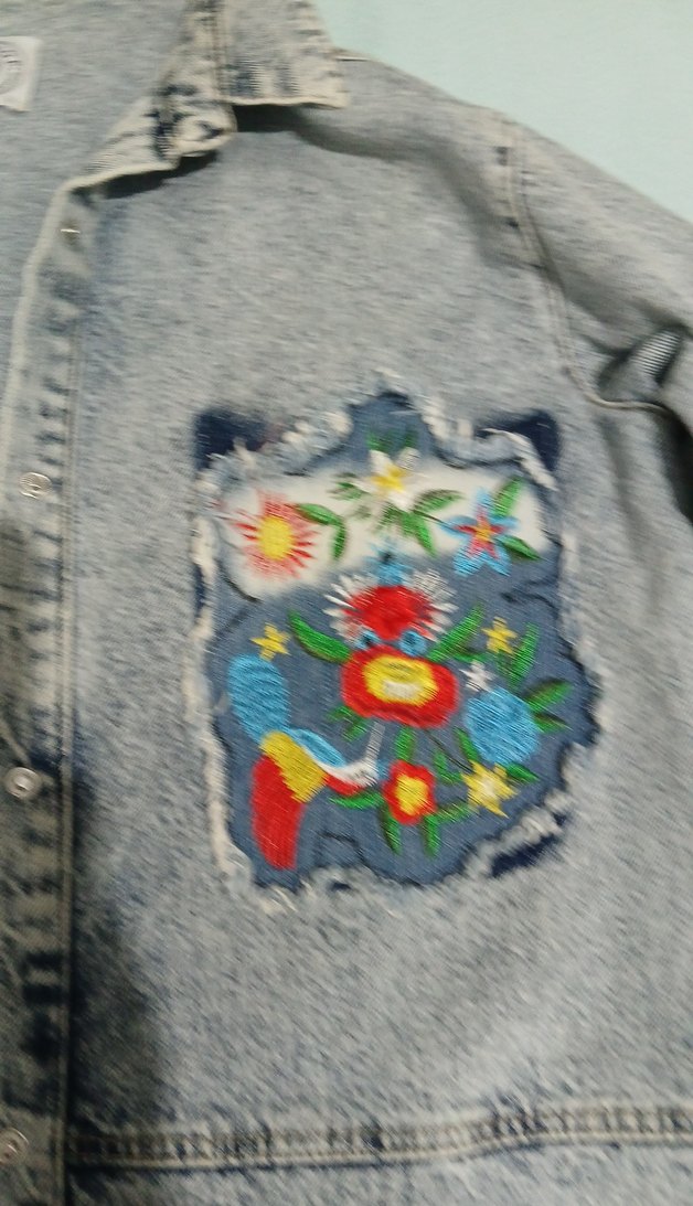 Nakış Detaylı Gri Kadın Denim Ceket - Görsel 2