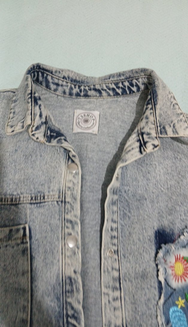 Nakış Detaylı Gri Kadın Denim Ceket - Görsel 3