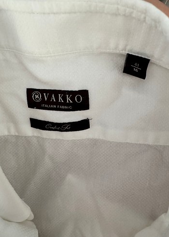 Vakko İtalyan Kumaşlı Beyaz Erkek Gömlek