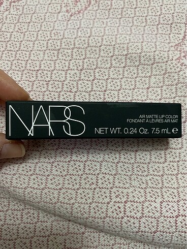 Nars Ruj - air matte lip color