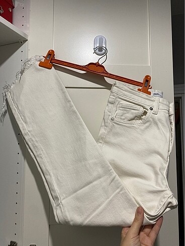 38 Beden beyaz Renk Zara pantolon