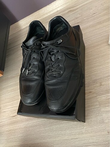 Greyder deri spor ayakkabı