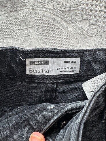 34 Beden gri Renk Bershka jean