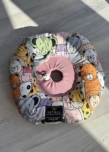 Kedi ve köpekler için operasyon sonrası boyunluk