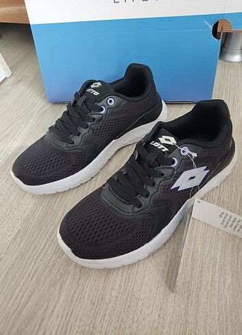 37 Beden siyah Renk Lotto Sneaker Ayakkabı 