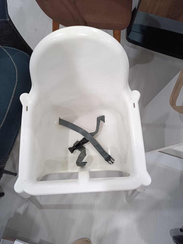 Beyaz ve Gri Çocuk Mama Sandalyesi - Görsel 3