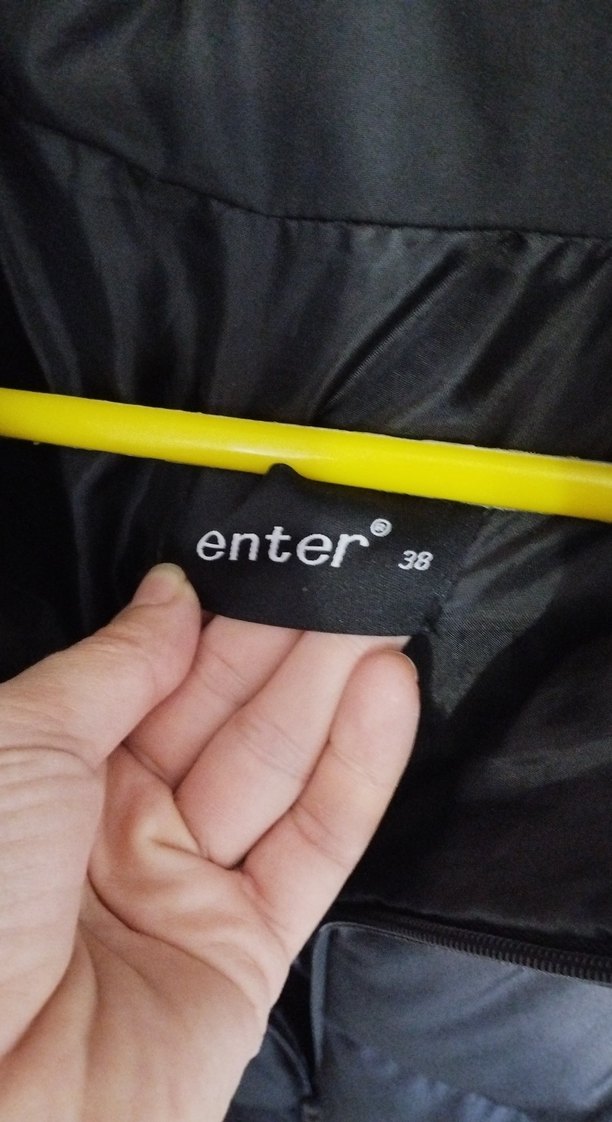 Siyah Uzun Fermuarlı Kadın Kışlık Mont - Görsel 3