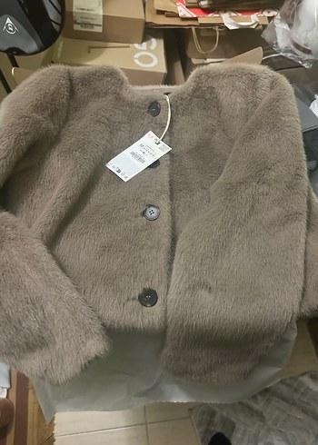 Zara Kısa Kadın Suni Kürk Ceket - Görsel 10