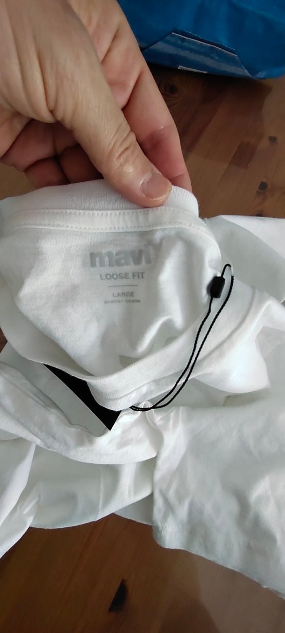 mavi 
Beyaz Pamuklu Erkek Tişört - Görsel 2