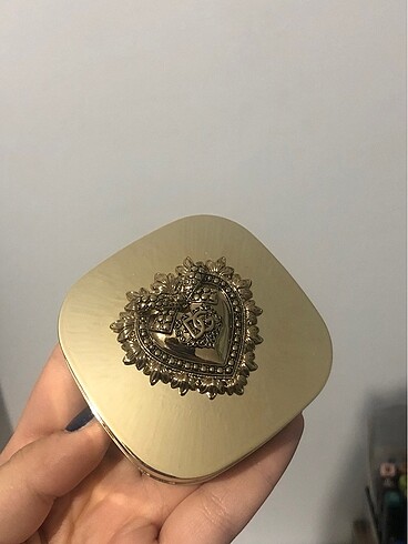 Dolce gabbana aydınlatıcı