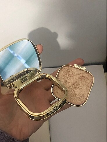 Beden Dolce gabbana aydınlatıcı