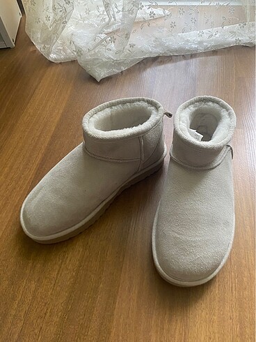 Ugg ithal yurtdisindan hic giyilmedi