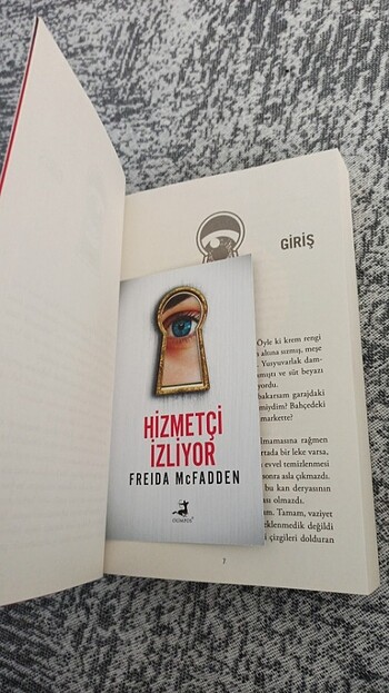  Beden Hizmetçi İzliyor Freida McFadden