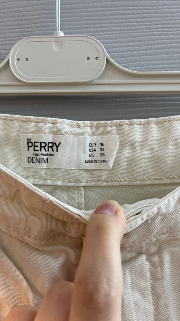 Beyaz Rahat Kesim Pantolon - Görsel 3