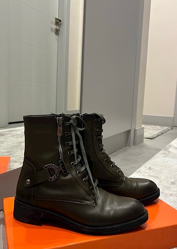 Kadın Bot - Görsel 4