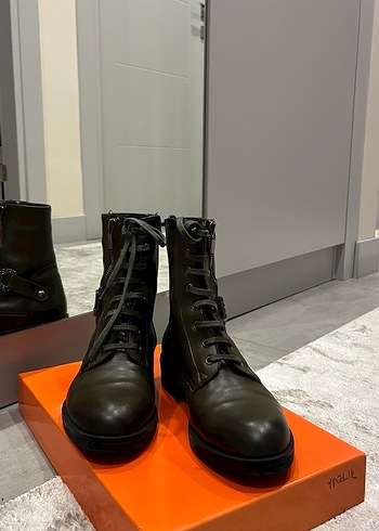 Kadın Bot - Görsel 3