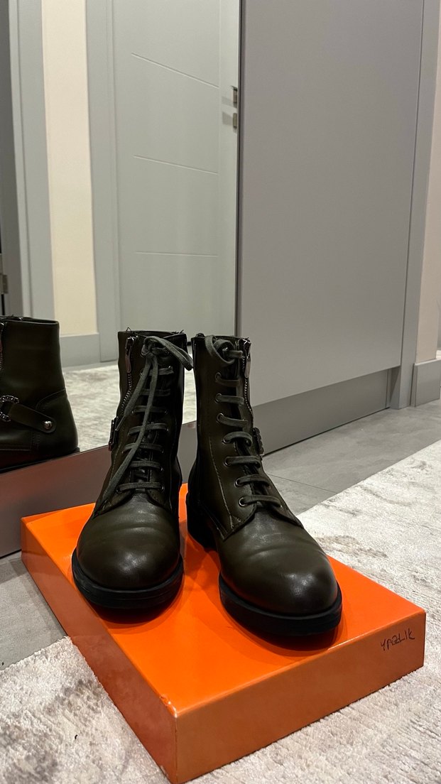 Kadın Bot - Görsel 3