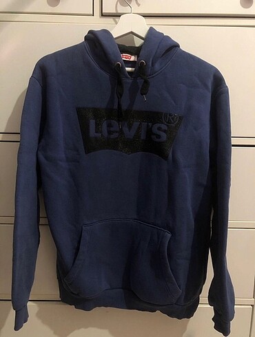 levis sweatshirt