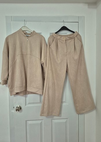 Bej Kadın Süet Takım - Rahat Kesim - Görsel 3