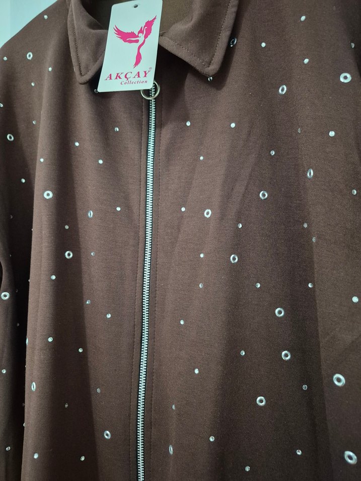 Kahverengi Uzun Kollu Düğmeli Kadın Takım - Görsel 5