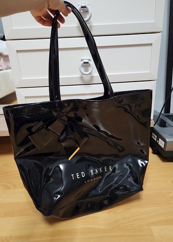 Siyah Parlak Deri Ted Baker Kadın Çanta