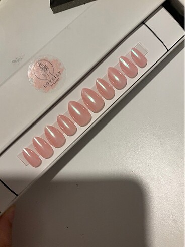 Pembe inci tozlu yansımalı takma tırnak