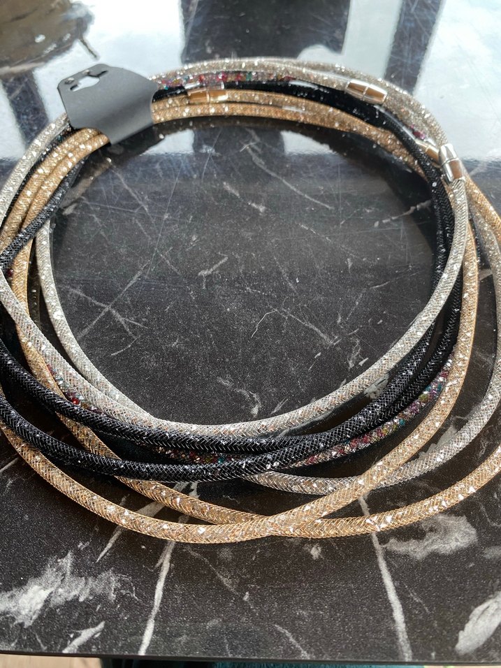 Kadınlar için Uzun Yılan Desenli Payetli Kolye - Görsel 2