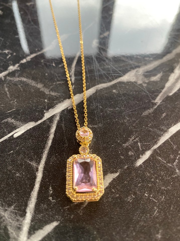 Zincir Detaylı Altın Renkli Uzun Kadın Kolye - Görsel 2