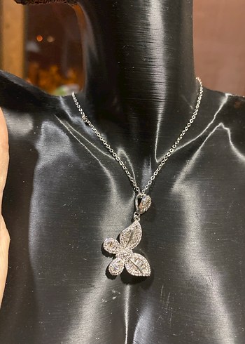 Zarif Kelebek Detaylı Uzun Kolye - Görsel 3