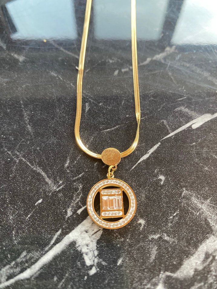 Altın Renkli Zincir Detaylı baget Kolye - Görsel 2