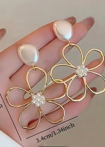  Beden beyaz Renk Dantel Detaylı Beyaz Çiçek Midi Küpe