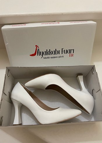 Beyaz Stiletto Topuklu Kadın Ayakkabı - Görsel 4