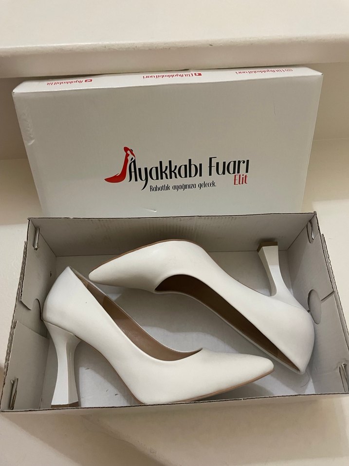 Beyaz Stiletto Topuklu Kadın Ayakkabı - Görsel 4