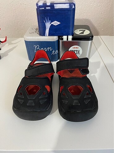 Adidas 22 numara bebek sandalet