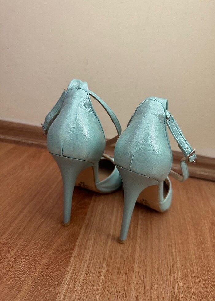 Su yeşili topuklu ayakkabı. - Görsel 3