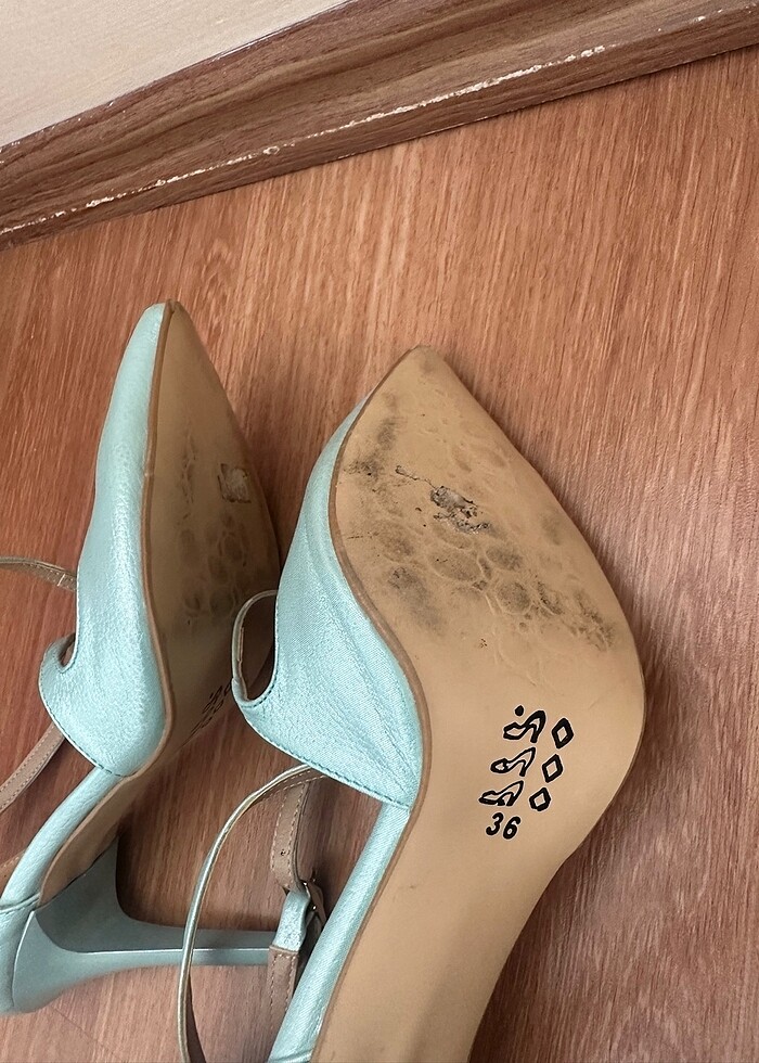 Su yeşili topuklu ayakkabı. - Görsel 4