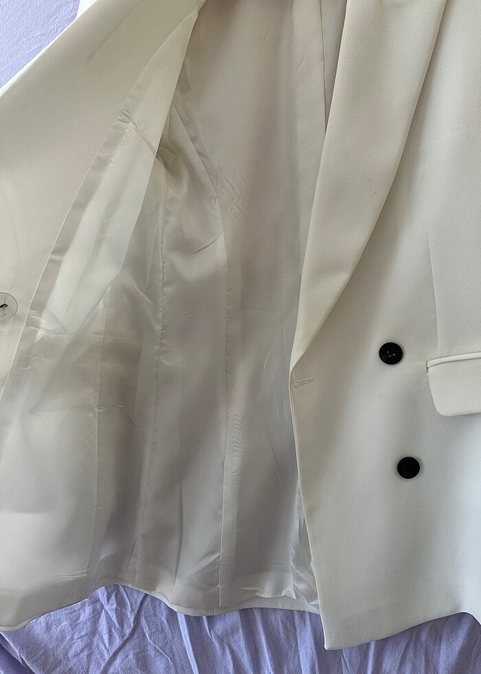 Beyaz Renk Ceket. - Görsel 3