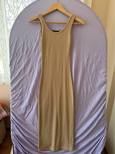 Bej renk askılı elbise - Görsel 2