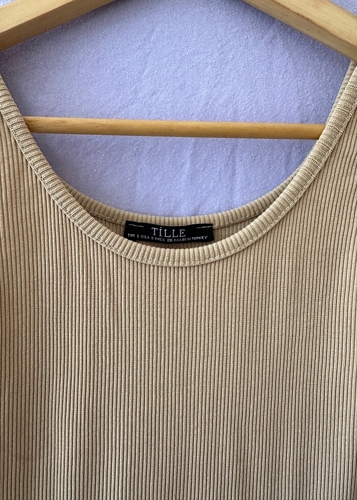 Bej renk askılı elbise - Görsel 3