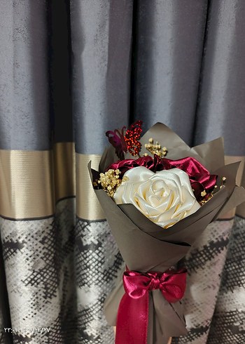 Bordo Çiçekli Fiyonk Detaylı Broş - Görsel 4