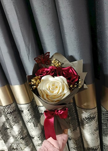 Bordo Çiçekli Fiyonk Detaylı Broş - Görsel 2