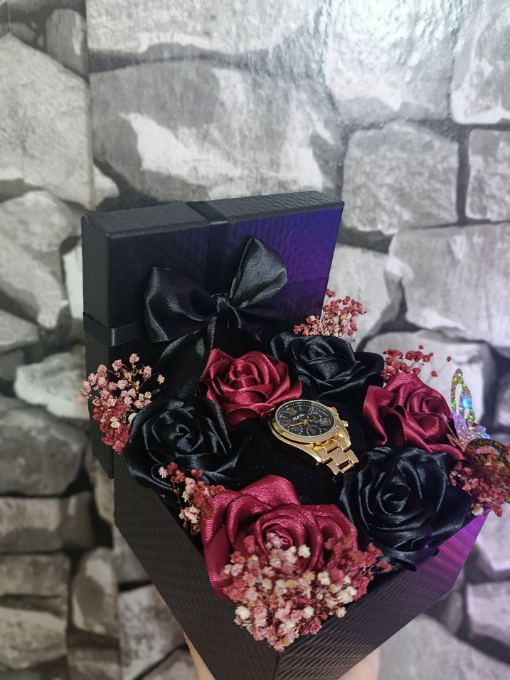 Koyu Siyah Kayışlı Kadın Saat - Görsel 2