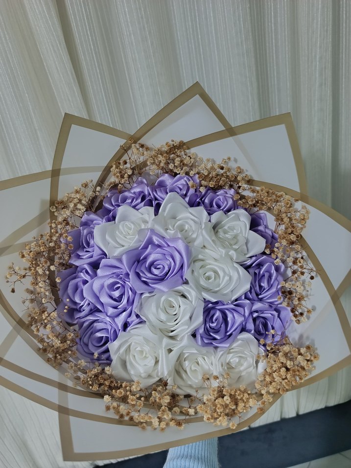 Lila ve Beyaz Dantel Gelin Buketi - Görsel 2