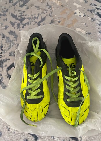 tek ebat Beden Sarı Erkek Futbol Ayakkabısı Velcro Bağcıklı
