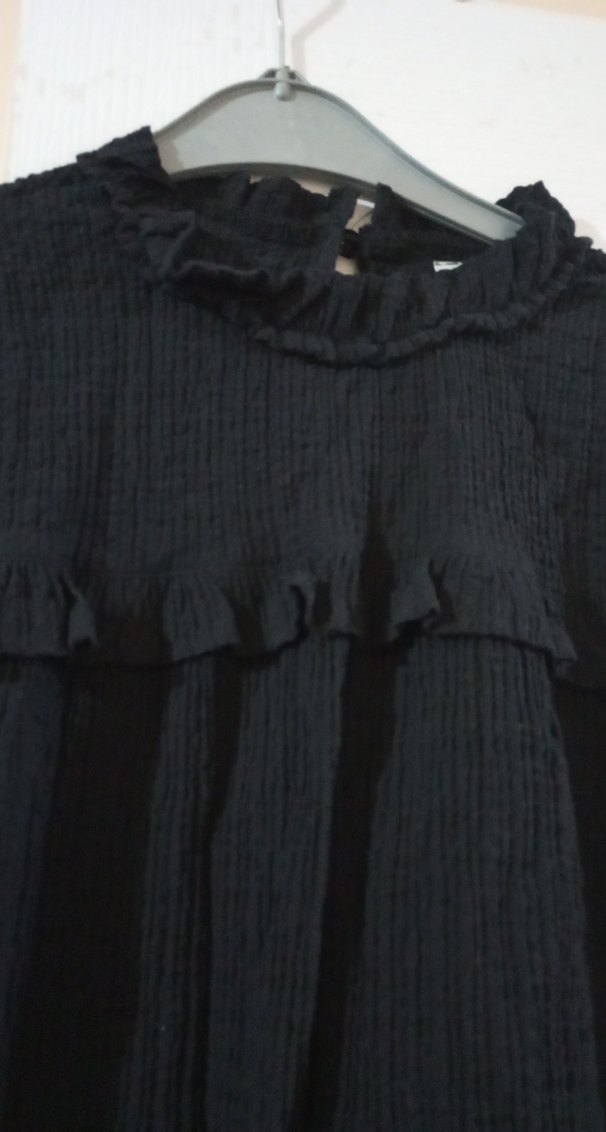 Uzun Kollu Siyah Keten Bluz - Görsel 3