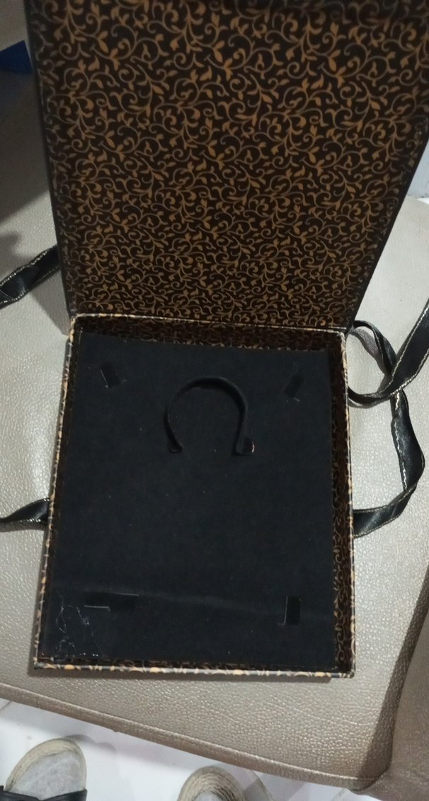 Nakışlı Siyah deri kaplama kutu takı kutusu - Görsel 4