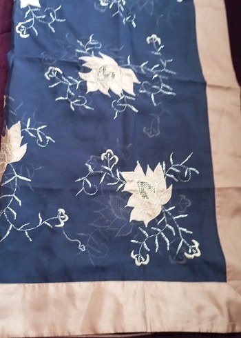 Nakışlı Koyu Mavi Masa Örtüsü - Görsel 5